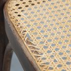 Tijdloos En Charmant Bistro Stoeltje In De Stijl Van Thonet Met Uniek Houten Frame thumbnail 10