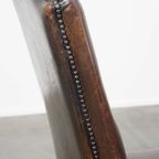 Set Van 6 Donkere En Statige Tijdloze Schapenleren Eetkamerstoelen Met Een Correcte Afwerking thumbnail 6