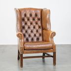 Klassieke Vintage Rundleren Engelse Chesterfield Oorfauteuil In Een Lichte Cognac Kleur thumbnail 2