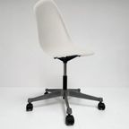 Vitra Eames Bureaustoel, Na 2000 thumbnail 10