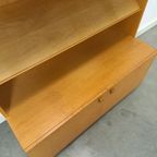 Hoge Lp Vitrinekast Met Glazen Deuren En Lectuurplank Uit Zweden thumbnail 18