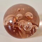 Vintage Paperweight Zalmkleurige Bubble Presse Papier thumbnail 4