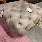 Showroommodel: Engelse Chesterfield Hocker/ Voetenbank Buttoned Grijs thumbnail 3