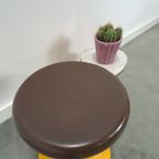 Space Age Kunststof Kruk Bruin Met Geel Nr. 3 thumbnail 4