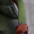 Tijdloze Groene Rundleren Chesterfield Bureaustoel In Engelse Stijl Op Wieltjes thumbnail 14