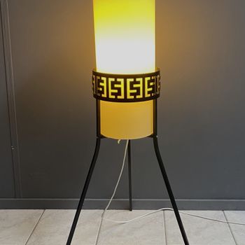 Tripod Floor Lamp 1960S White Shade And Black Metal Frame