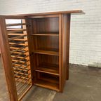 Hoge Italiaans Vintage Dressoir Kast Met Walnoot Hout En Glas thumbnail 7