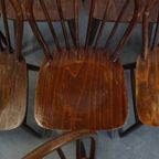 Set Van 8 Vintage Houten Windsor Spijlen Stoelen In Engelse Stijl Uit De Jaren ’70 thumbnail 8