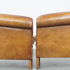 Set Van 2 Cognac-Kleurige, Karaktervolle Vintage Schapenleren Clubfauteuils thumbnail 3