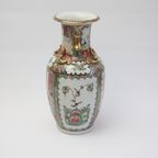 Chinese Rose Medallion Canton Export Porcelain Vase, Early 20Th thumbnail 9