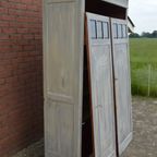 Antieke Kledingkast Geschilderd Met Opknapwerk thumbnail 8