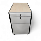 Gispen Next Desk / 1980s / Height Adjustable thumbnail 4