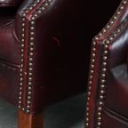 Set Van 2 Mooie En Comfortabele Bordeauxrode Rundleren Oorfauteuils In Engelse Stijl thumbnail 12