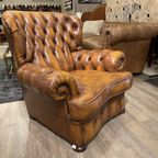 Oude Engelse Chesterfield Oorfauteuil In Tabacco Bruin thumbnail 2