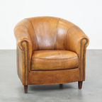 Comfortabele En Charmante, Stoere Schapenleren Clubfauteuil In Een Prachtige Cognac Kleur thumbnail 2