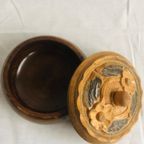 Handgesneden Houten Ronde Doos thumbnail 9