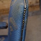 Robuuste Kasteel Armstoel Eiken Met Blauwe Stof thumbnail 2