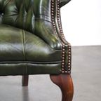 Donkergroene In Goede Staat Verkerende Rundleren Engelse Chesterfield Fauteuil thumbnail 10