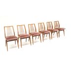 Set Van 6 Vintage Stoelen / Spijlenstoelen Met Roze Fluwelen Bekleding Gemaakt In De Jaren '60 thumbnail 2