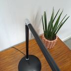 Zwart Metalen Kantelbare Bureaulamp Met Chromen Details thumbnail 13