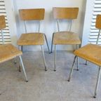 Prachtige Set Van 4 Kleurrijke Vintage Retro Stoelen thumbnail 17