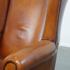 Sierlijke En Ruime Schapenleren Oorfauteuil Met Warme Kleuren thumbnail 13