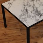 Rechthoekige Salontafel In Zwart Gelakt Metaal En Arabescato Marmer thumbnail 7