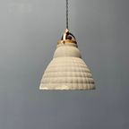 Oude Kwik Glazen Hanglamp Met Messing Armatuur thumbnail 7