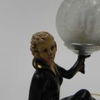 Art Deco Bureaulamp Zittende Vrouw Met Bol thumbnail 15