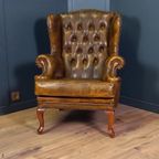 Cognackleurige Chesterfield Wingback Fauteuil (2x) thumbnail 12