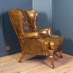 Cognackleurige Chesterfield Wingback Fauteuil (2x) thumbnail 8