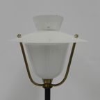 Staande Vintage Lamp Met Glazen Kap En Geperforeerd Stalen Kap thumbnail 11