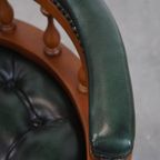 Stijlvolle Functionele Rundleren En Houten Donkergroene Chesterfield Bureaustoel Op Wieltjes thumbnail 9