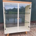 Vintage Kastje Met Glas Retro Design Vitrinekast Pootjes thumbnail 19