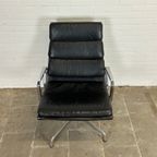 Ea219 Soft Pad Fauteuil Van Charles & Ray Eames Voor Vitra thumbnail 8