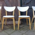 Mooi Set Van 4 Witte Stoelen thumbnail 5