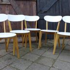 Mooi Set Van 5 Witte Ronde Stoelen thumbnail 6
