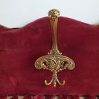 Vintage Victoriaanse Stijl Wandkapstok (Rood Fluweel). thumbnail 2