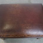 Stoere Vintage Hocker Gemaakt Van Schapenleer thumbnail 10