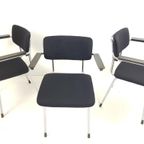 3 Gispen 1235 Stoelen Nieuw Gestoffeerd Zwarte Ploegstof Wol thumbnail 4