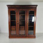 Mahoniehouten Boekenkast Met Drie Deuren thumbnail 18