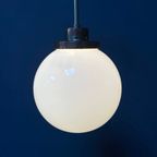 Opaline Glazen Bol Hanglamp Met Stang En Koperen Armatuur thumbnail 6