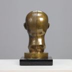 Sculpture “homo Decessor” By Raf Verjans thumbnail 5