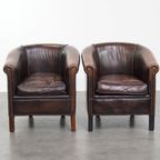 Elegante En Comfortabele Set Van 2 Rundleren Clubfauteuils In Engelse Stijl thumbnail 2