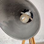 Industriële Lamp Op Statief thumbnail 9