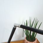 Zwart Metalen Kantelbare Bureaulamp Met Chromen Details thumbnail 6