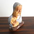 Beeld Maria Met Kind Op Marmer, Jaren '60 thumbnail 5