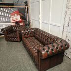 Chesterfield 3-zits + Fauteuil – Knopenzit – Antiek Bruin thumbnail 8