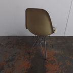 Eames Side Chair thumbnail 3