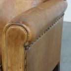 Comfortabele En Stijlvolle Vintage Schapenleren Fauteuil/armchair Met Rechte Vormen thumbnail 7